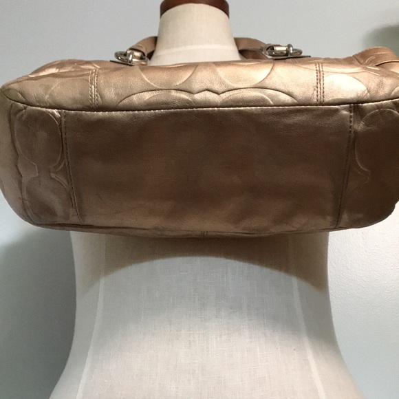 Coach Embossed Gold Purse - Picture 12 of 16
